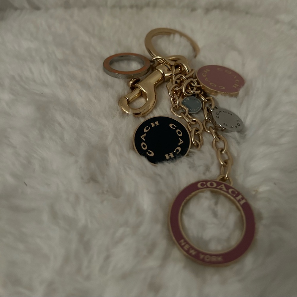 Coach tag